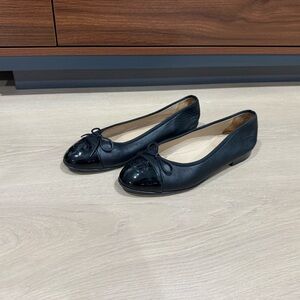 Black Leather Ballet Flats